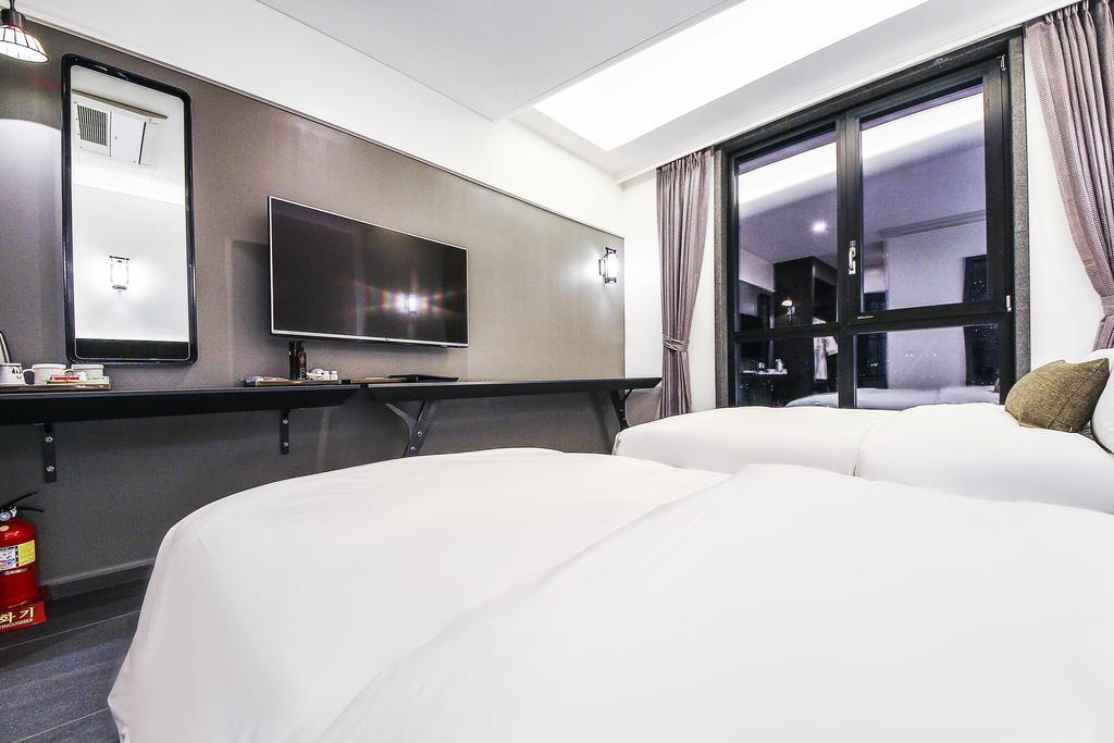โรงแรมจีเอ็มเอส โซล ภายนอก รูปภาพ